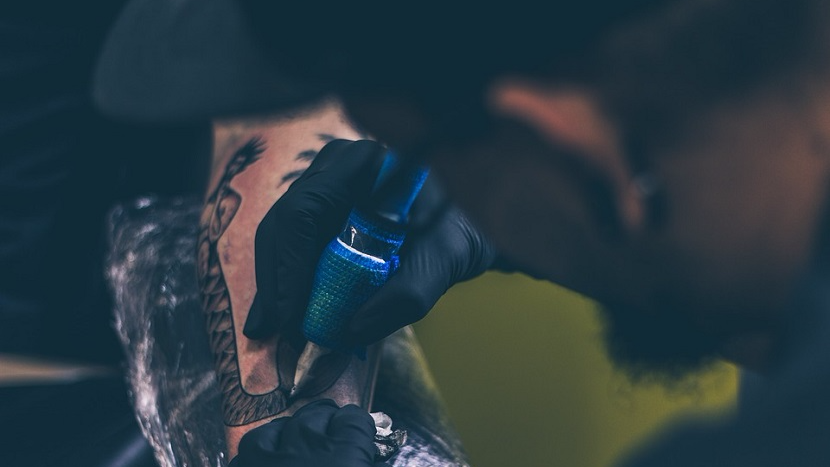 toxic nanoparticles from tattoo ink can travel inside body
