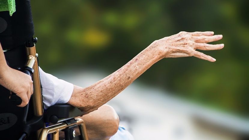 mind-controlled device may help stroke patients move paralysed hands mind-controlled device may help stroke patients move paralysed hands